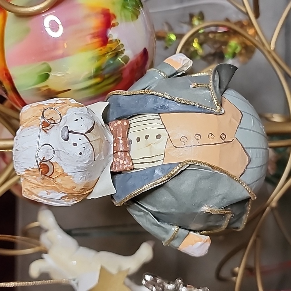 Vintage 1983 Louis Nichole Dog Gentleman Paper Mache Ornament – Made in Taiwan